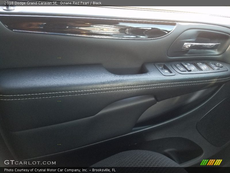 Octane Red Pearl / Black 2018 Dodge Grand Caravan SE