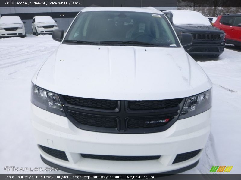 Vice White / Black 2018 Dodge Journey SE