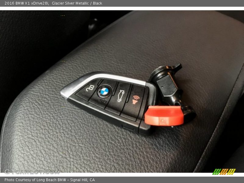 Glacier Silver Metallic / Black 2016 BMW X1 xDrive28i