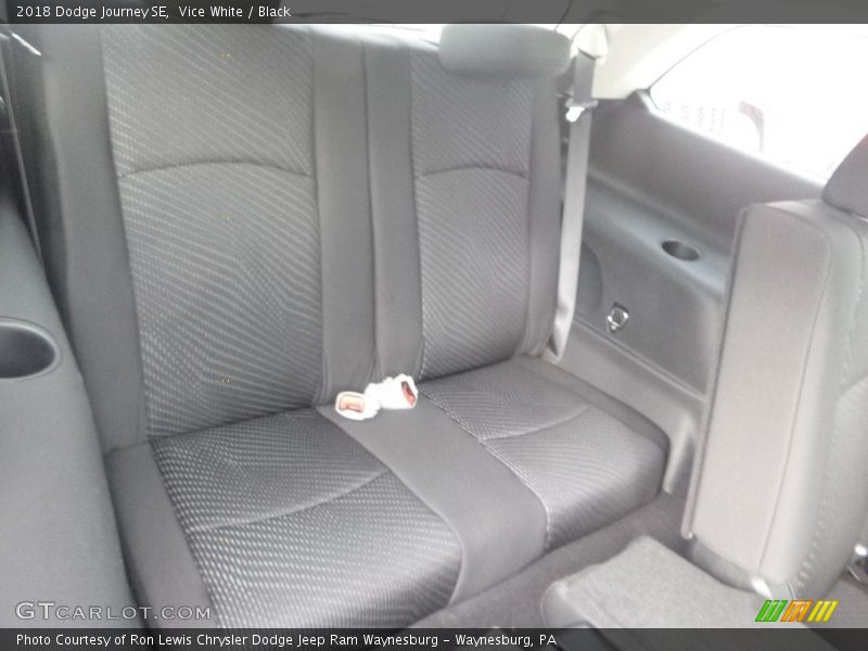 Vice White / Black 2018 Dodge Journey SE