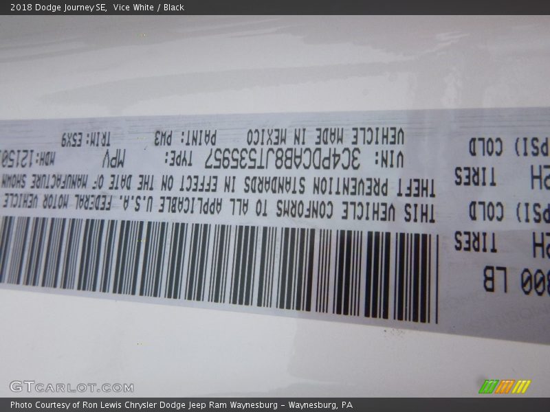 Vice White / Black 2018 Dodge Journey SE