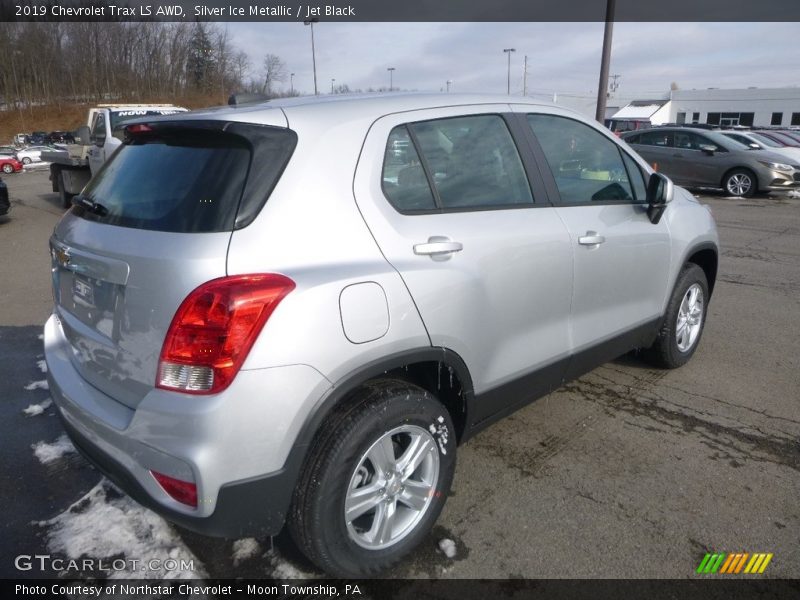 Silver Ice Metallic / Jet Black 2019 Chevrolet Trax LS AWD
