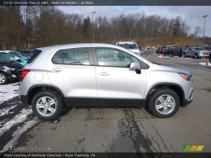 Silver Ice Metallic / Jet Black 2019 Chevrolet Trax LS AWD