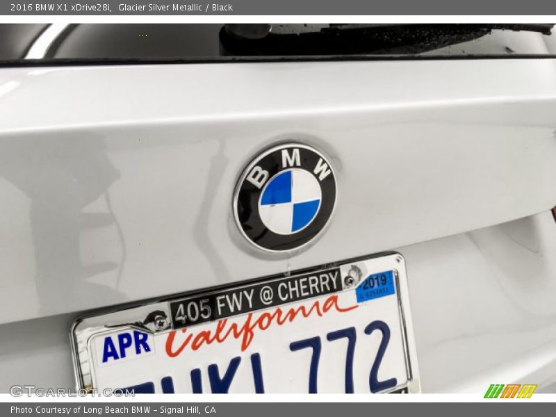 Glacier Silver Metallic / Black 2016 BMW X1 xDrive28i