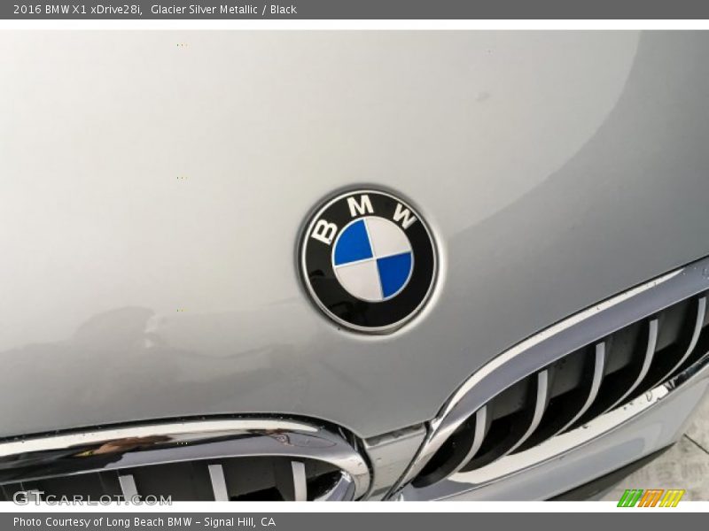 Glacier Silver Metallic / Black 2016 BMW X1 xDrive28i