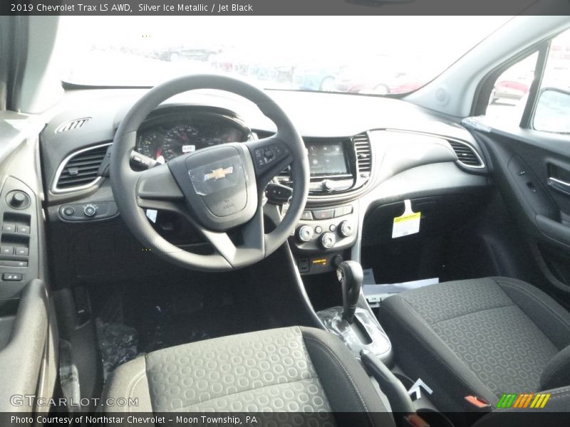 Silver Ice Metallic / Jet Black 2019 Chevrolet Trax LS AWD