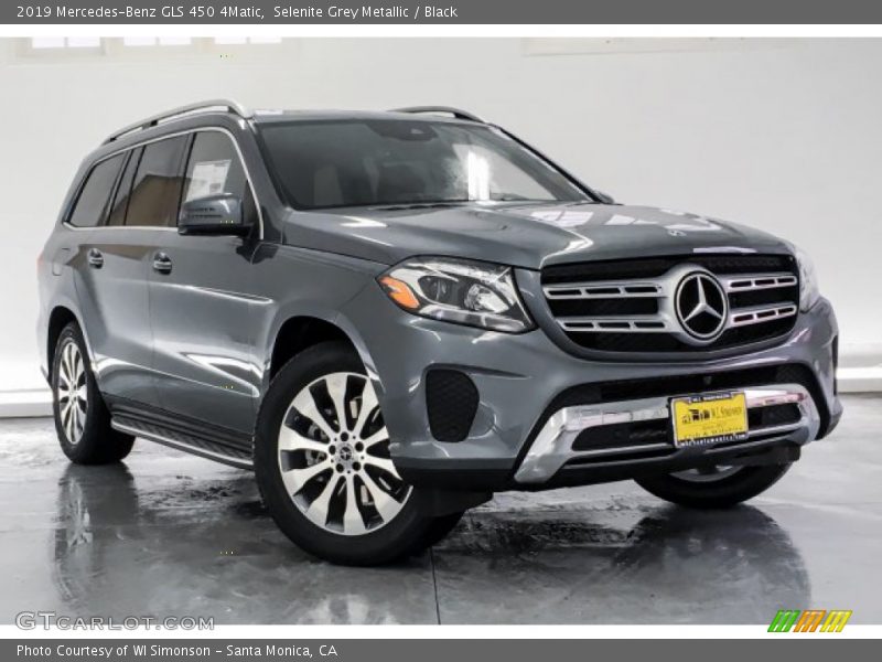 Front 3/4 View of 2019 GLS 450 4Matic