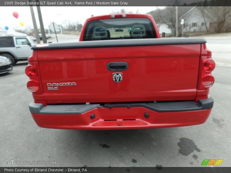 Flame Red / Medium Slate Gray 2005 Dodge Dakota SLT Quad Cab 4x4
