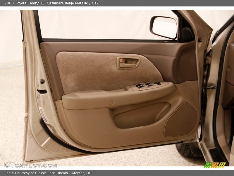 Cashmere Beige Metallic / Oak 2000 Toyota Camry LE