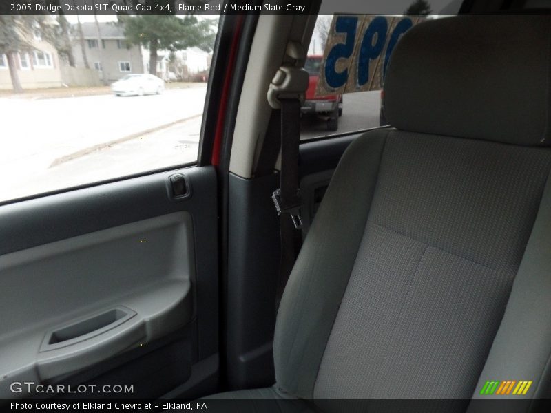 Flame Red / Medium Slate Gray 2005 Dodge Dakota SLT Quad Cab 4x4