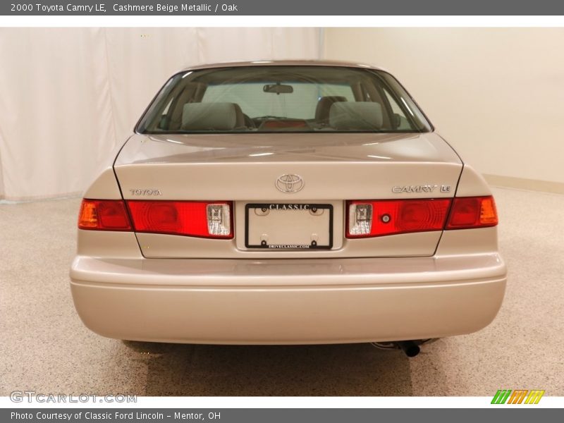 Cashmere Beige Metallic / Oak 2000 Toyota Camry LE