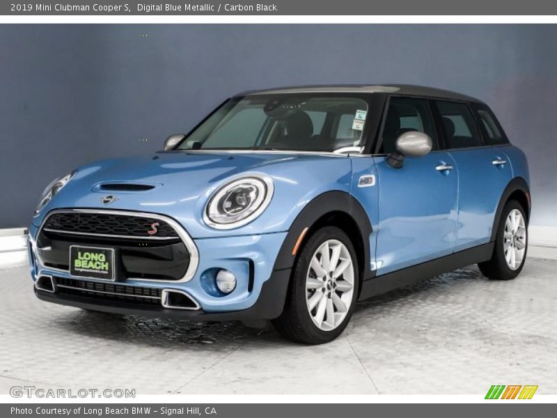 Front 3/4 View of 2019 Clubman Cooper S