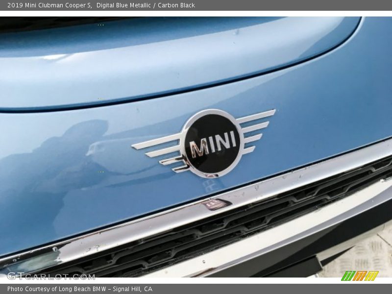 Digital Blue Metallic / Carbon Black 2019 Mini Clubman Cooper S