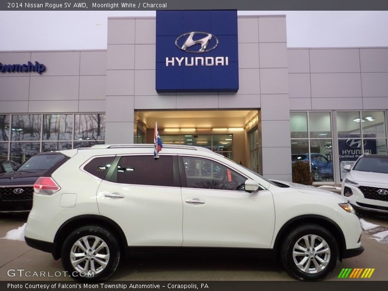 Moonlight White / Charcoal 2014 Nissan Rogue SV AWD