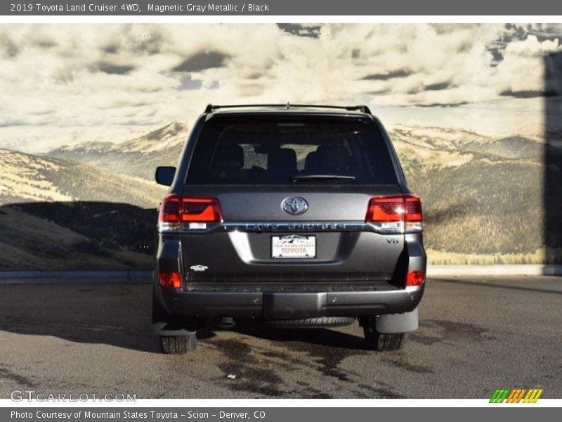 Magnetic Gray Metallic / Black 2019 Toyota Land Cruiser 4WD