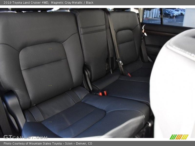 Magnetic Gray Metallic / Black 2019 Toyota Land Cruiser 4WD