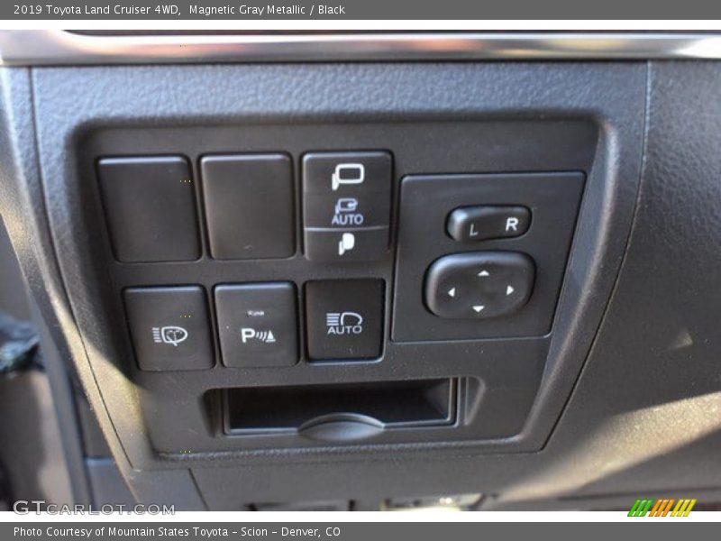 Magnetic Gray Metallic / Black 2019 Toyota Land Cruiser 4WD