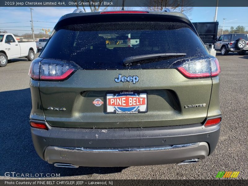 Olive Green Pearl / Black 2019 Jeep Cherokee Limited 4x4