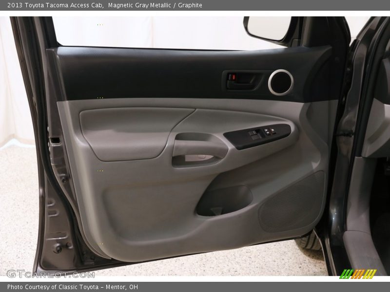 Magnetic Gray Metallic / Graphite 2013 Toyota Tacoma Access Cab