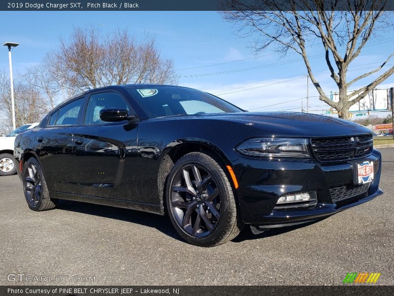 Pitch Black / Black 2019 Dodge Charger SXT
