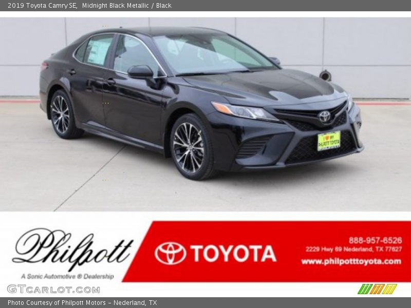 Midnight Black Metallic / Black 2019 Toyota Camry SE