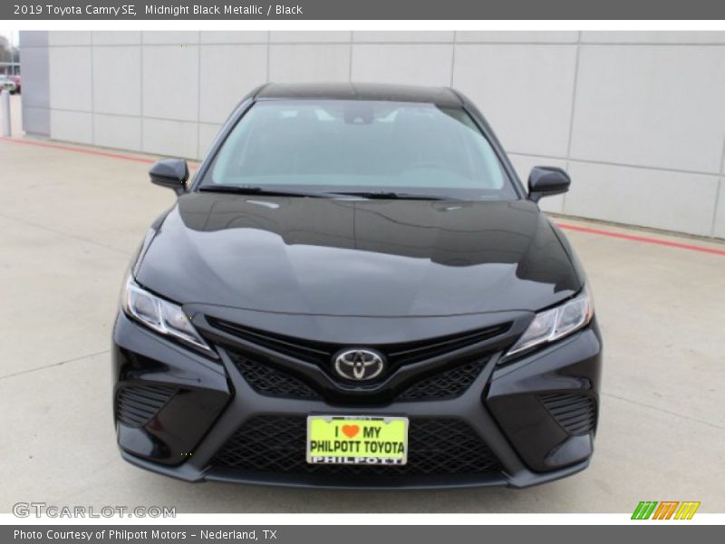 Midnight Black Metallic / Black 2019 Toyota Camry SE