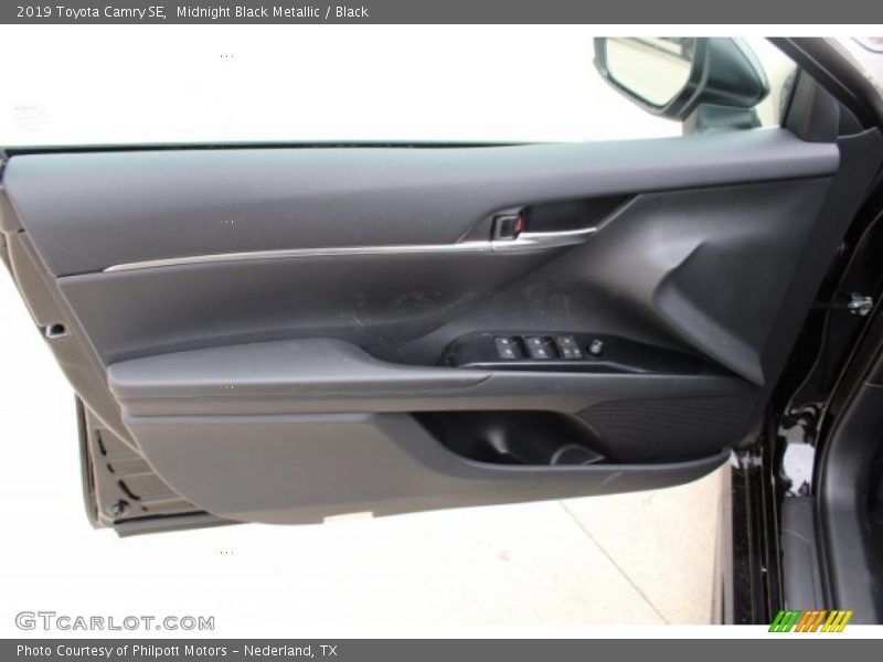 Midnight Black Metallic / Black 2019 Toyota Camry SE