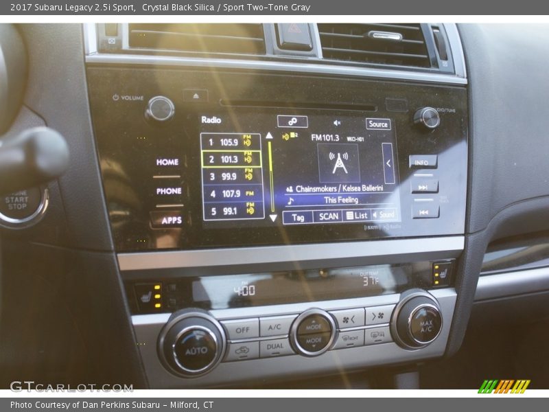 Crystal Black Silica / Sport Two-Tone Gray 2017 Subaru Legacy 2.5i Sport