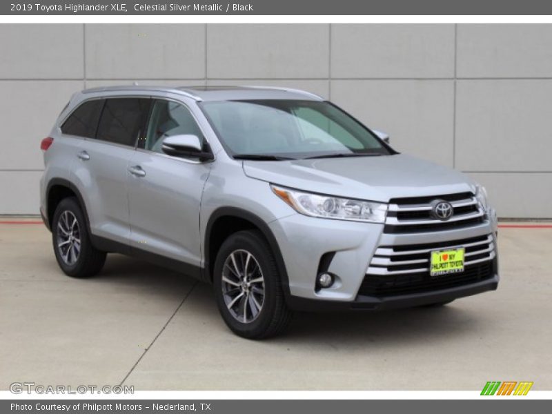 Celestial Silver Metallic / Black 2019 Toyota Highlander XLE