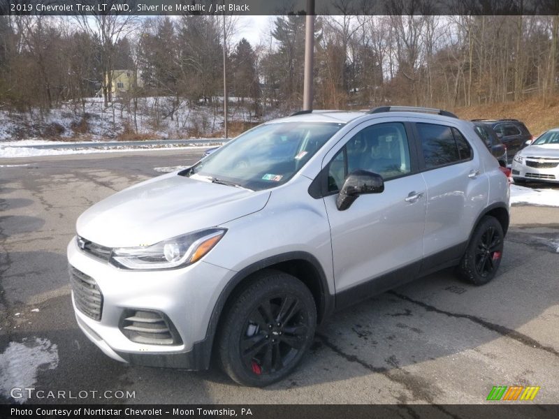 Silver Ice Metallic / Jet Black 2019 Chevrolet Trax LT AWD