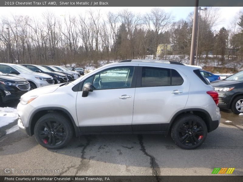 Silver Ice Metallic / Jet Black 2019 Chevrolet Trax LT AWD