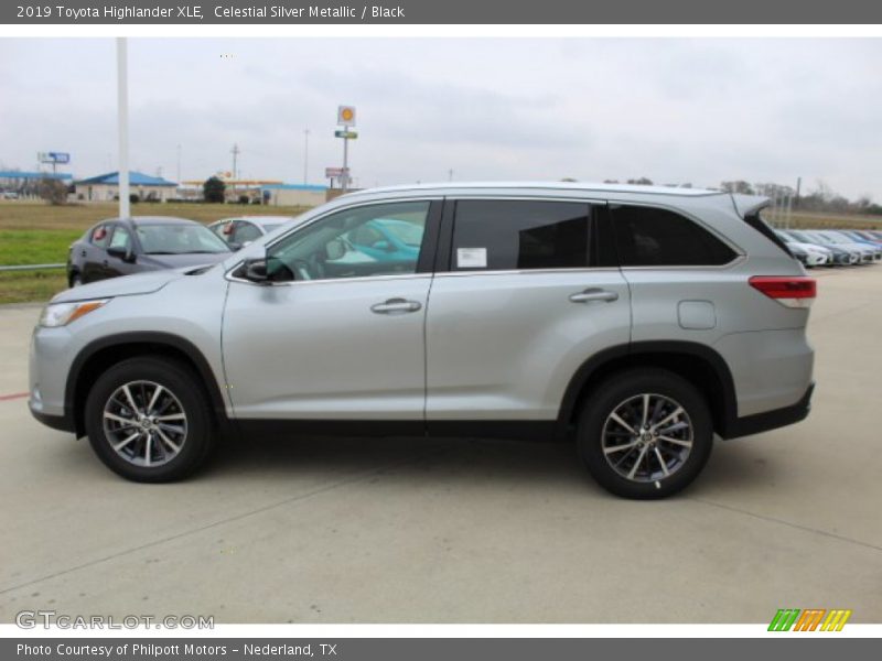 Celestial Silver Metallic / Black 2019 Toyota Highlander XLE