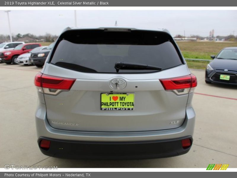 Celestial Silver Metallic / Black 2019 Toyota Highlander XLE