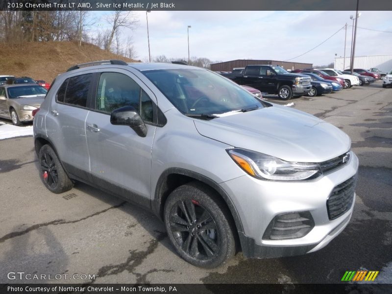 Silver Ice Metallic / Jet Black 2019 Chevrolet Trax LT AWD