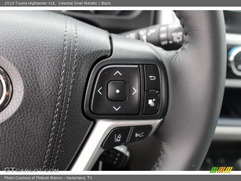 Celestial Silver Metallic / Black 2019 Toyota Highlander XLE