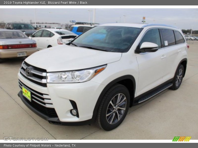 Blizzard Pearl White / Black 2019 Toyota Highlander XLE