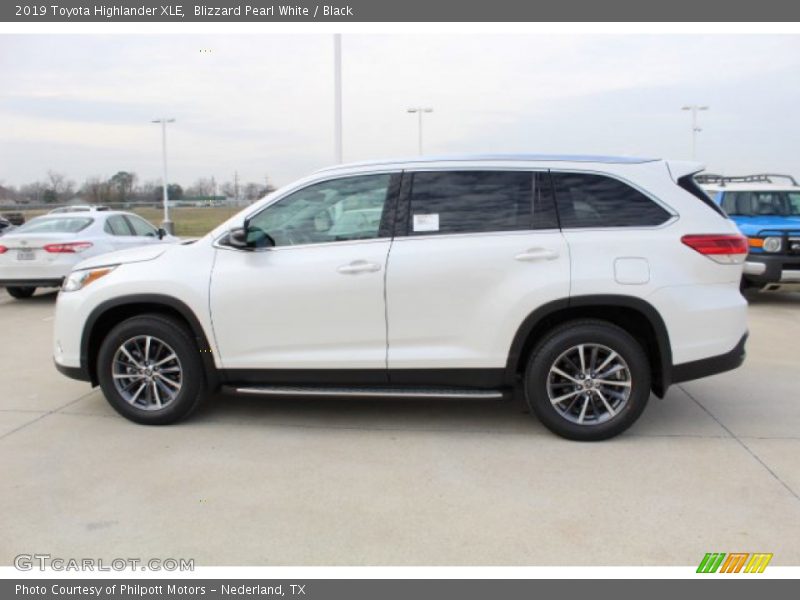 Blizzard Pearl White / Black 2019 Toyota Highlander XLE