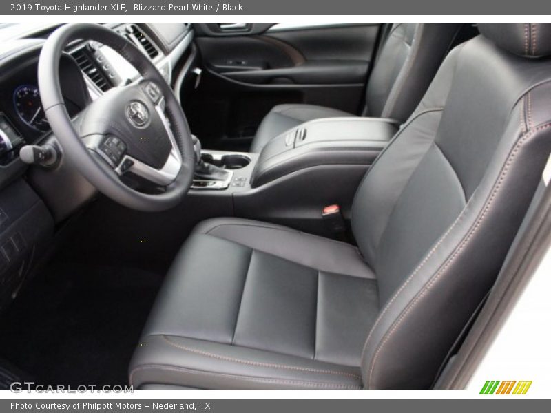 Blizzard Pearl White / Black 2019 Toyota Highlander XLE