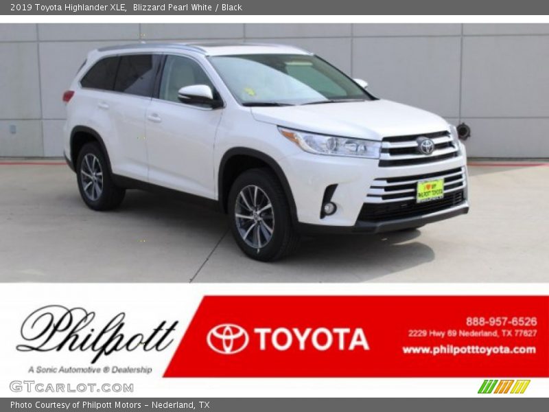 Blizzard Pearl White / Black 2019 Toyota Highlander XLE