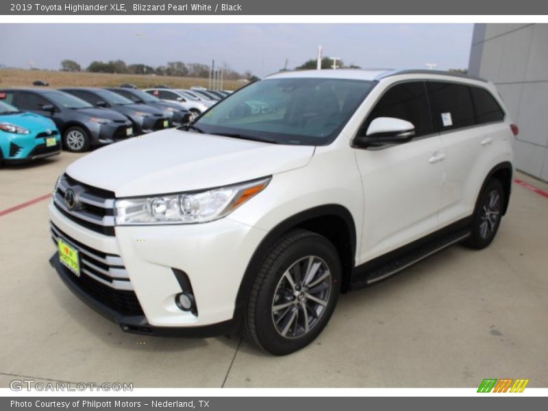 Blizzard Pearl White / Black 2019 Toyota Highlander XLE