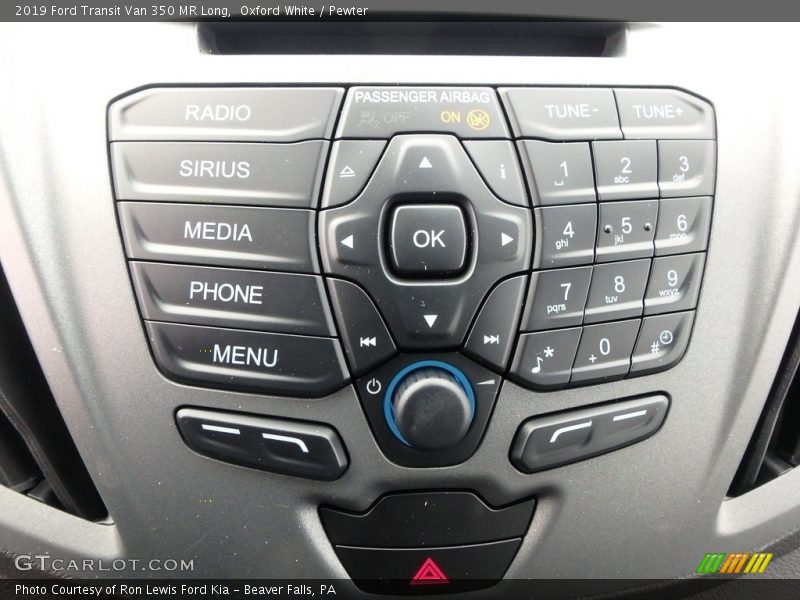 Controls of 2019 Transit Van 350 MR Long