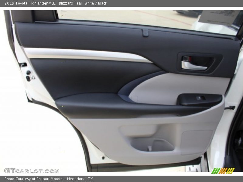 Blizzard Pearl White / Black 2019 Toyota Highlander XLE