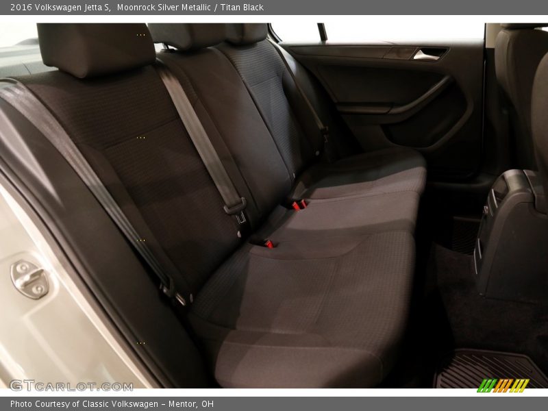 Moonrock Silver Metallic / Titan Black 2016 Volkswagen Jetta S