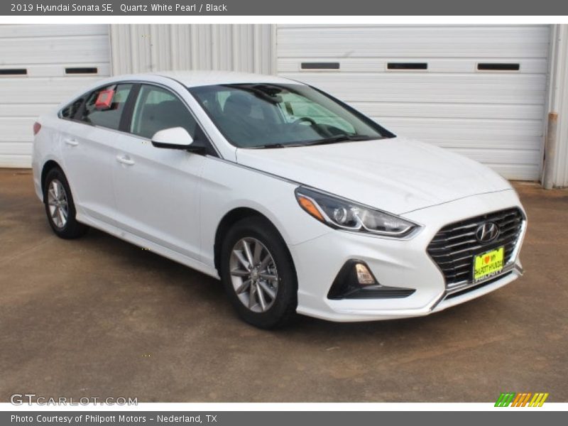 Quartz White Pearl / Black 2019 Hyundai Sonata SE