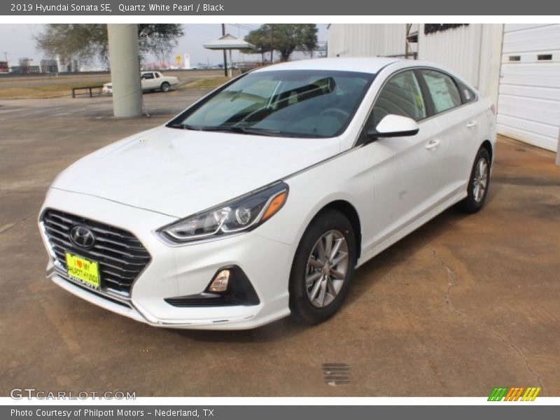 Quartz White Pearl / Black 2019 Hyundai Sonata SE