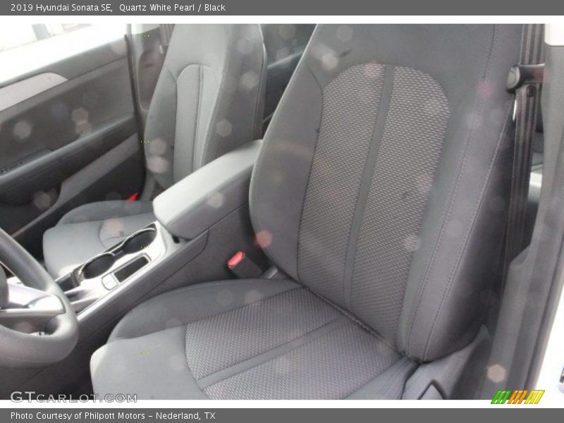 Quartz White Pearl / Black 2019 Hyundai Sonata SE