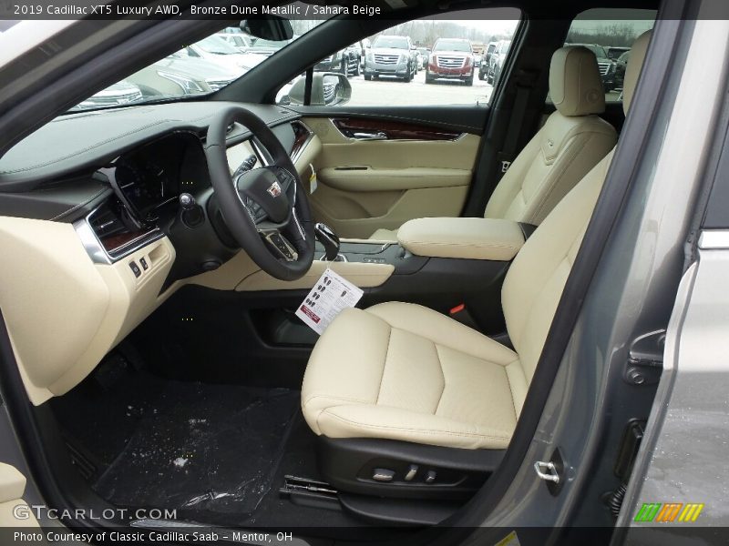 Bronze Dune Metallic / Sahara Beige 2019 Cadillac XT5 Luxury AWD