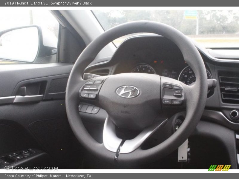 Symphony Silver / Black 2019 Hyundai Elantra SE