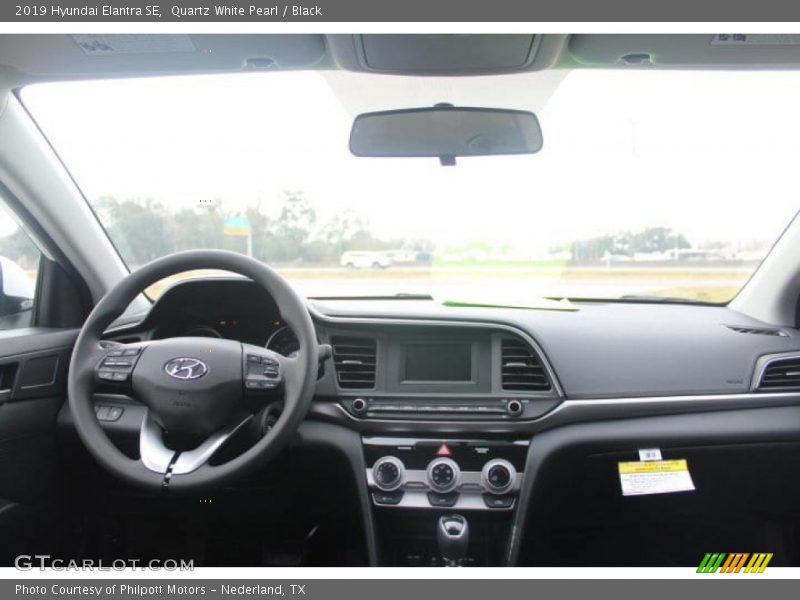 Quartz White Pearl / Black 2019 Hyundai Elantra SE