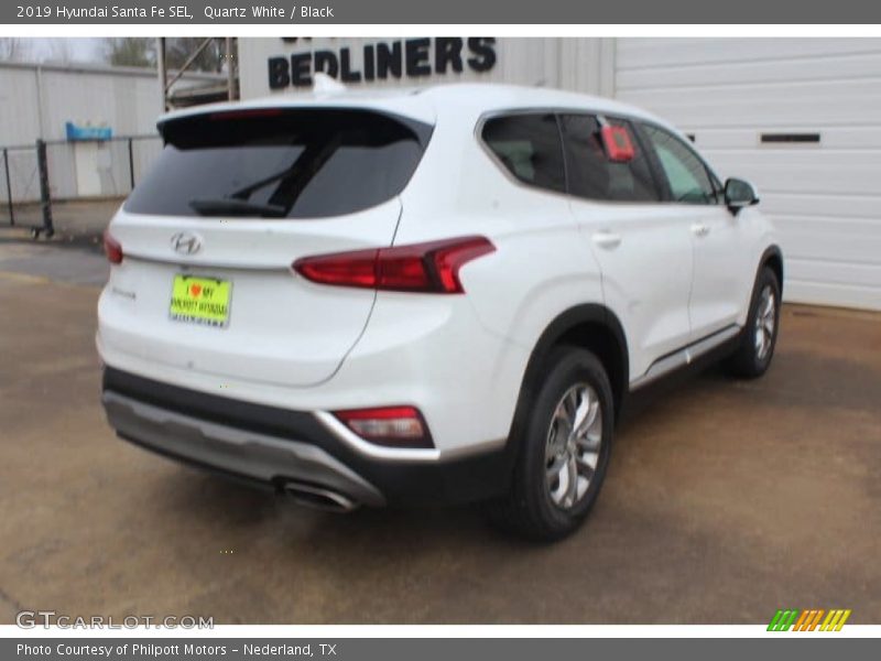 Quartz White / Black 2019 Hyundai Santa Fe SEL